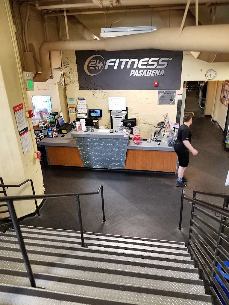 24 Hour Fitness