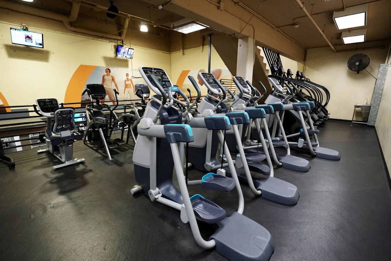 24 Hour Fitness