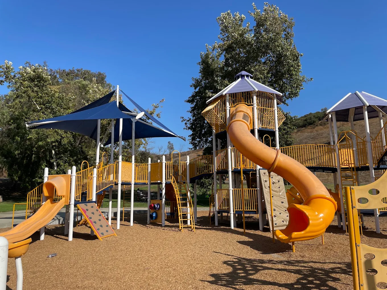 Frank G. Bonelli Regional Park