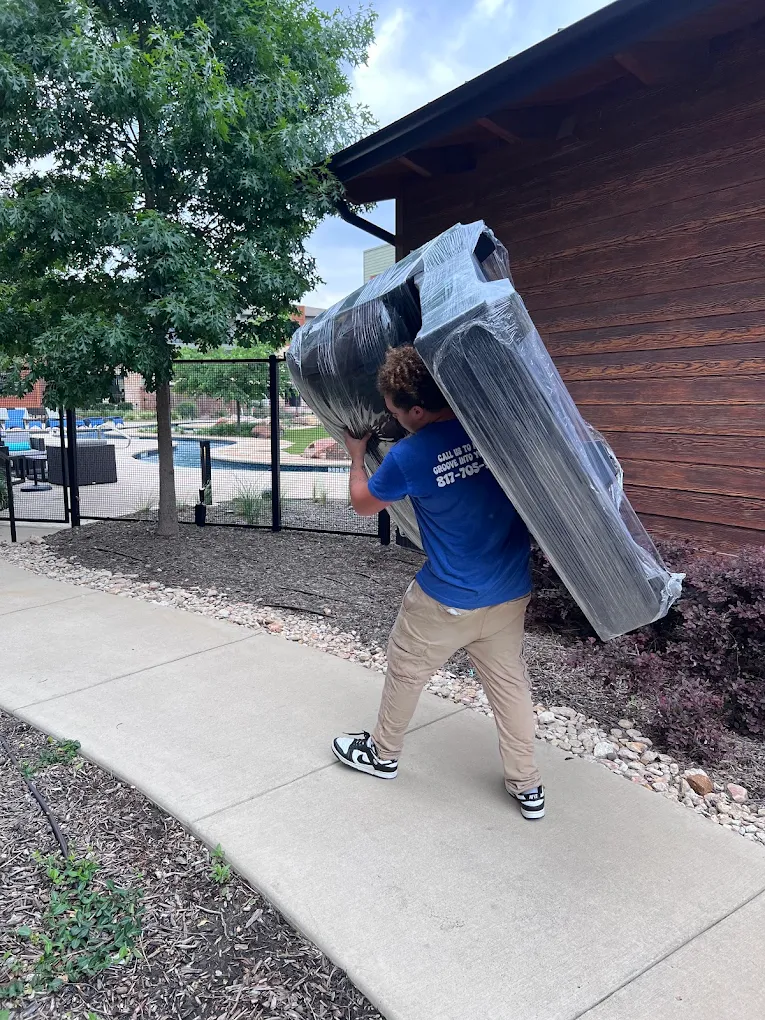 Groovin Move-In