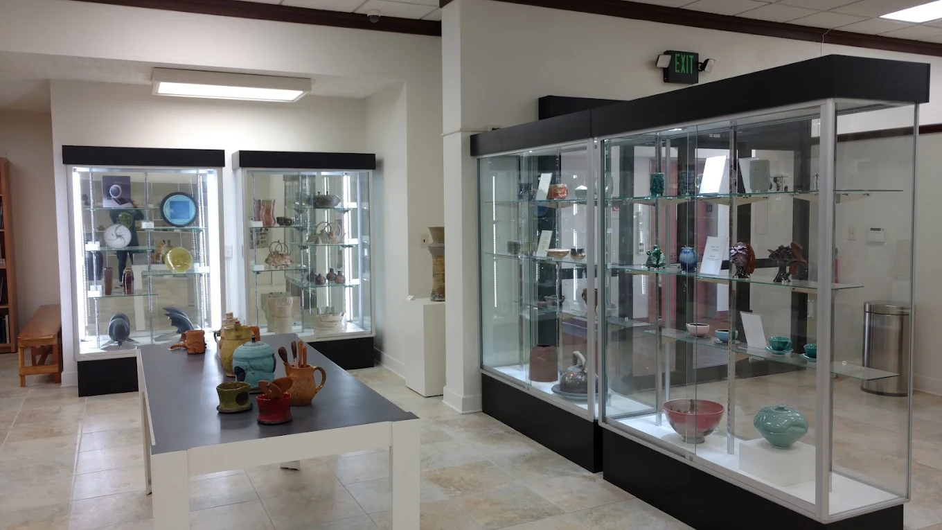 American Museum of Ceramic Art / AMOCA