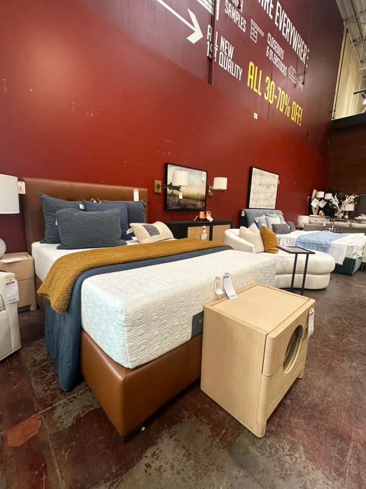 The Dump Luxe Furniture Outlet
