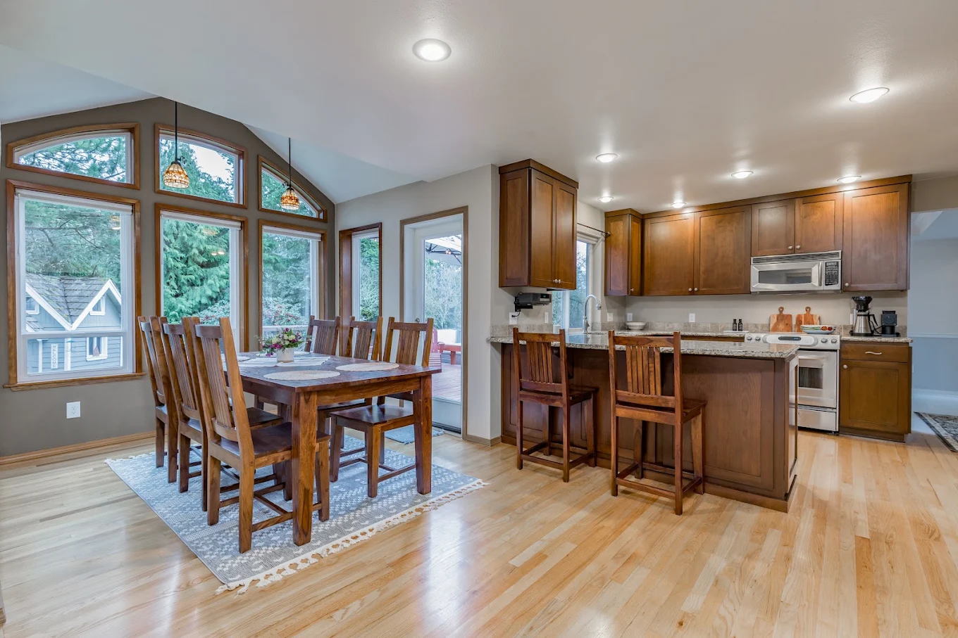 Josh Hall Real Estate Team : John L. Scott