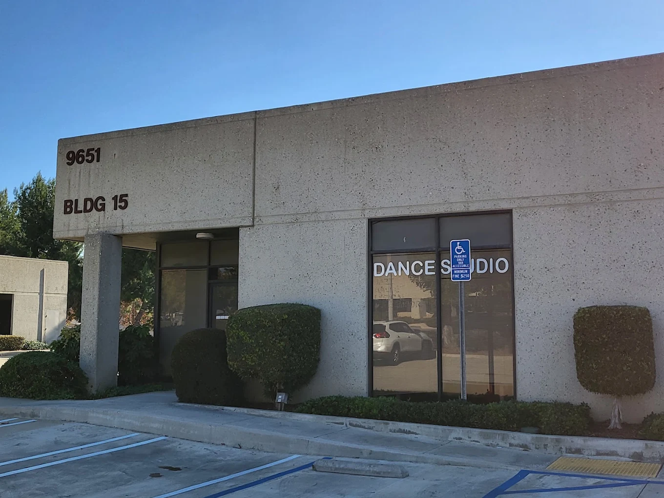 RhythmAddict Dance Studio