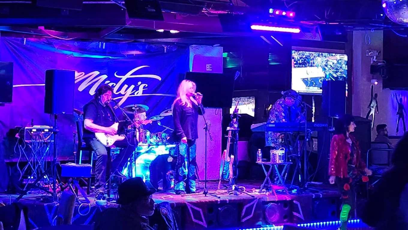 Misty's Lounge