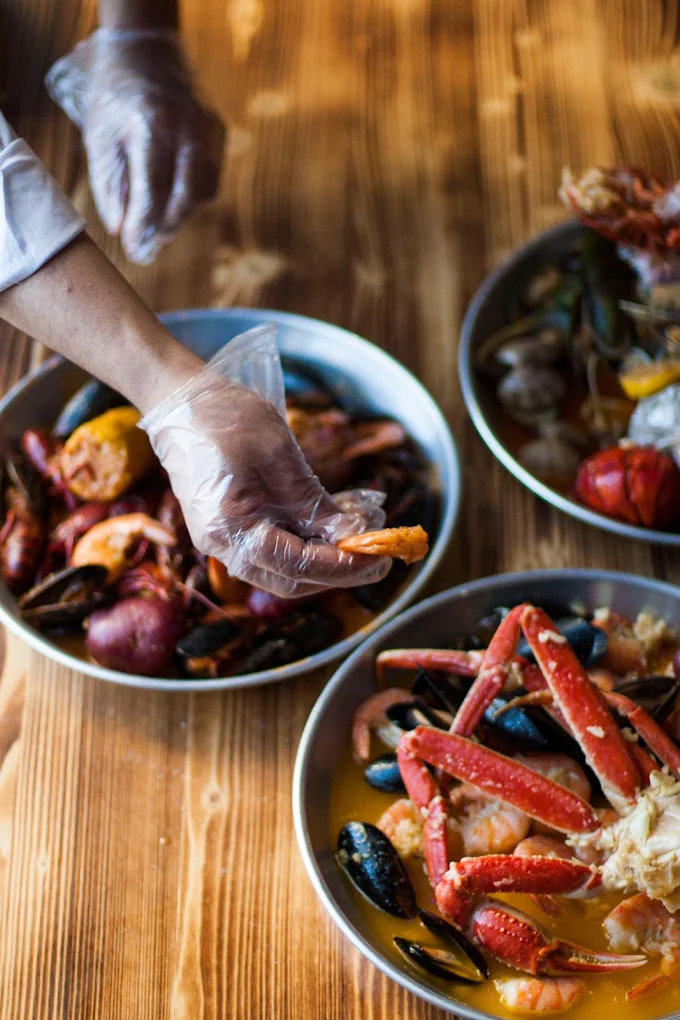 Hook & Reel Cajun Seafood & Bar