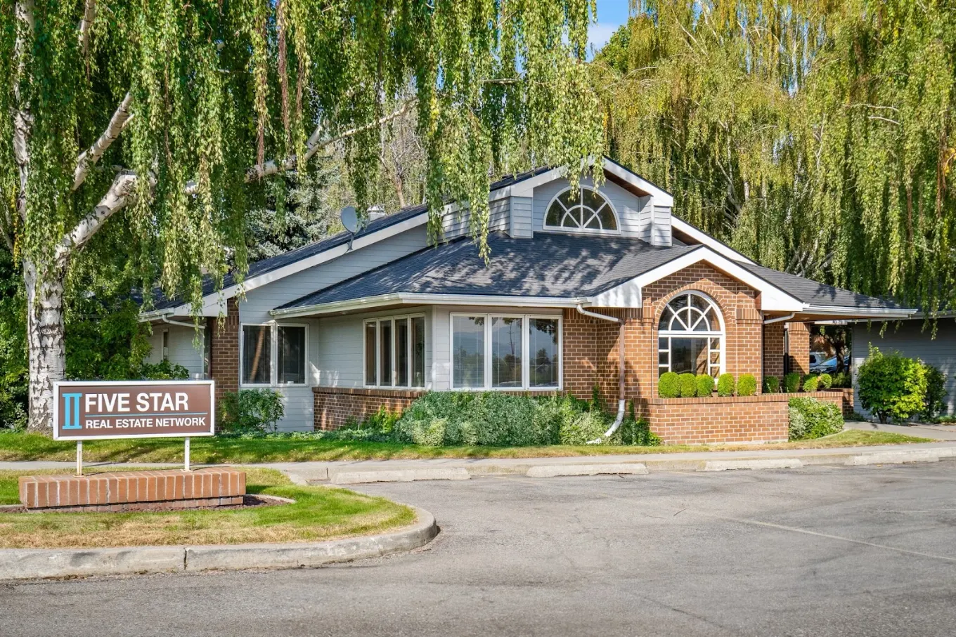 Five Star Real Estate Network : Cindy Carrigan