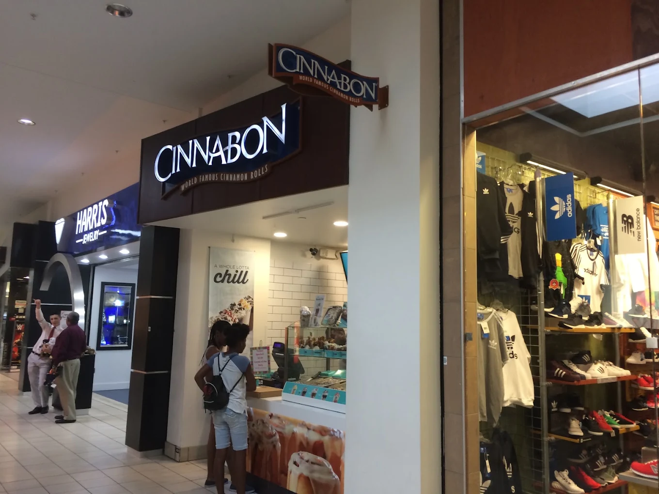 Cinnabon