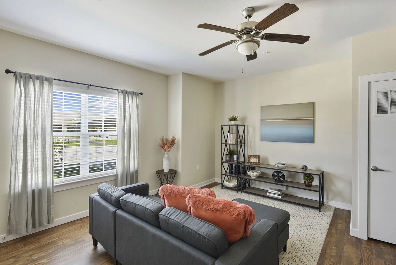 Icon Apartments