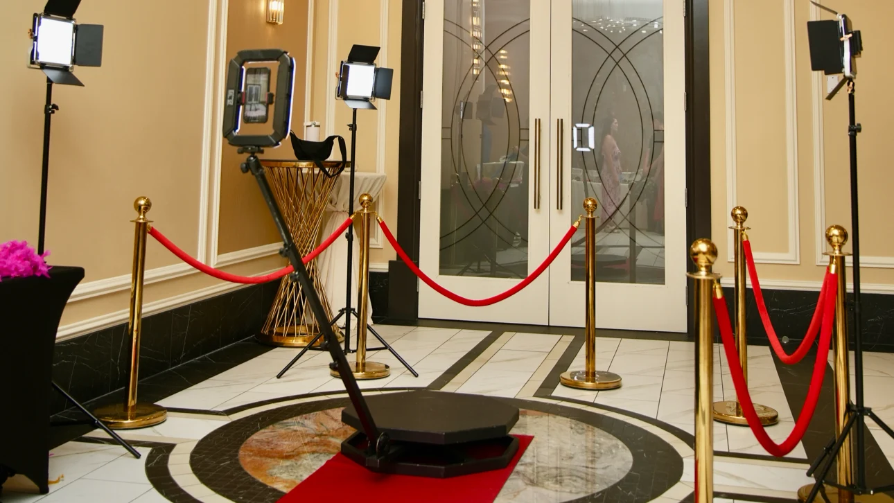Turn 360 Photobooth Rental