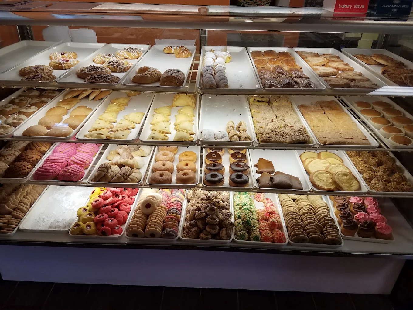 Cakeland Bakery