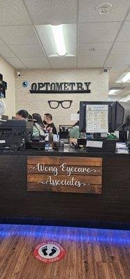 Rialto Eyecare: Dennis Wong, O.D. & Dixon Wong, O.D.