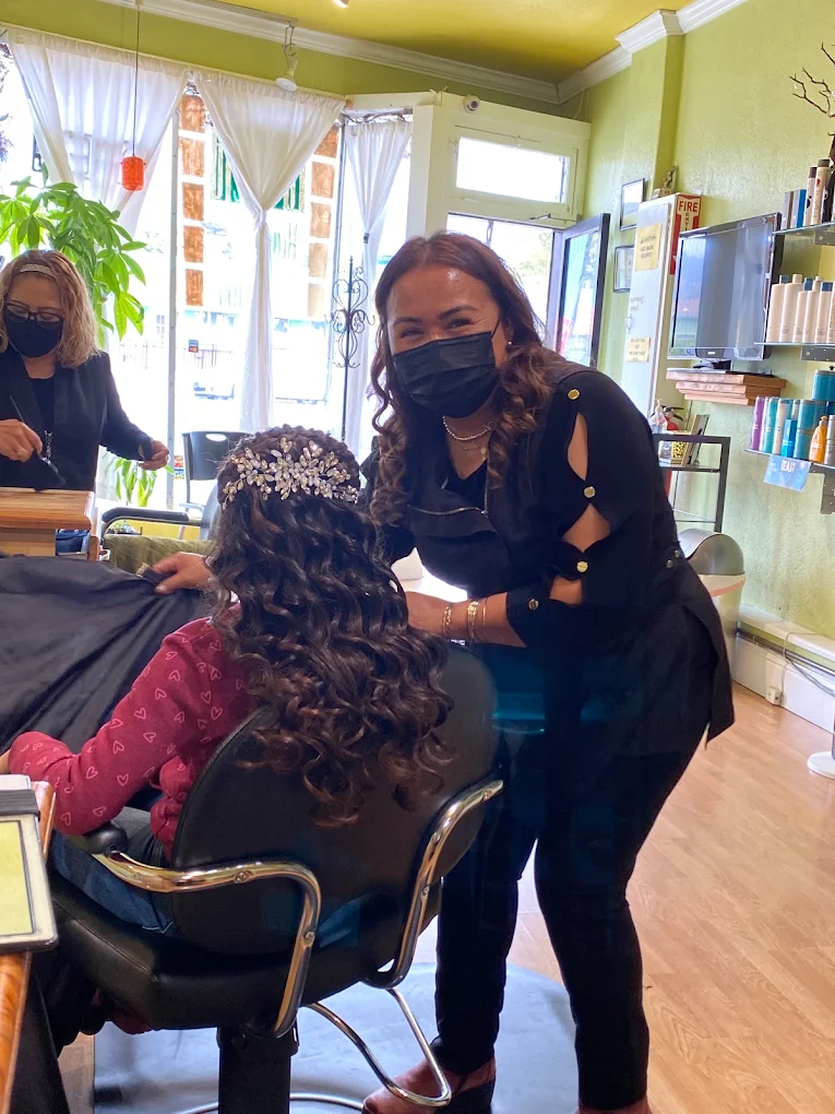 La Rivera Hair Salon