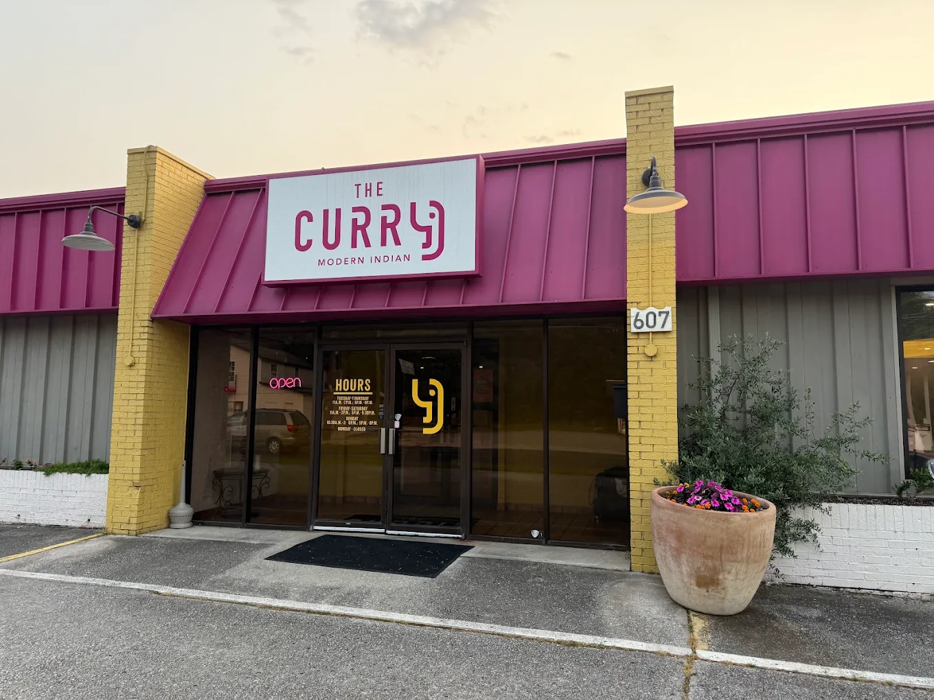 The Curry Modern Indian