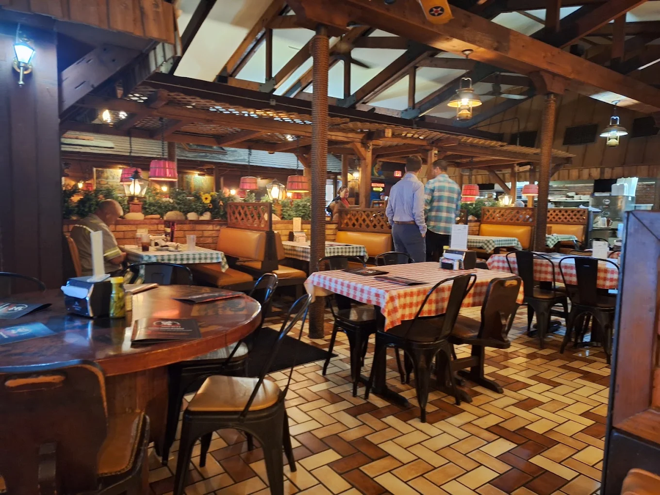 Dick Russell's Bar-B-Q