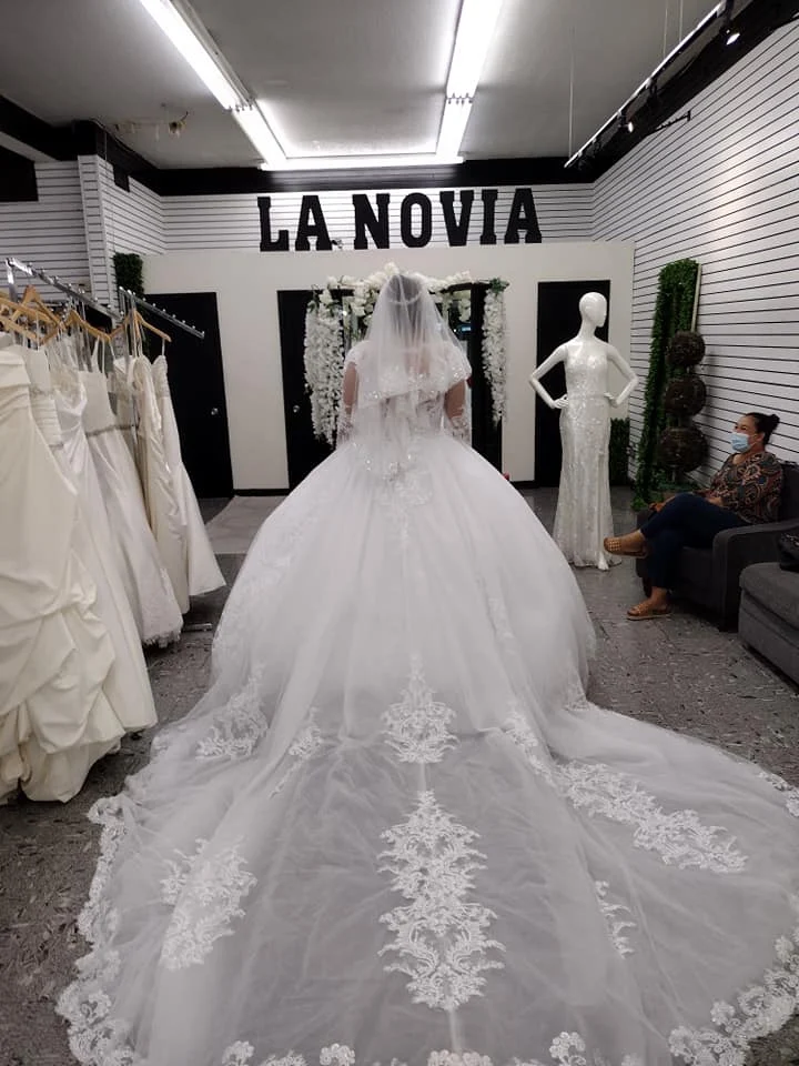La Novia Wedding Boutique Outlet