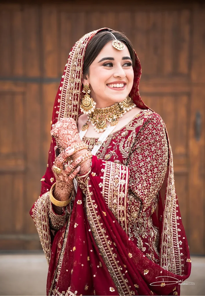Minali Akhud