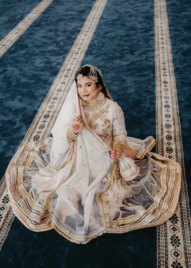 Minali Akhud