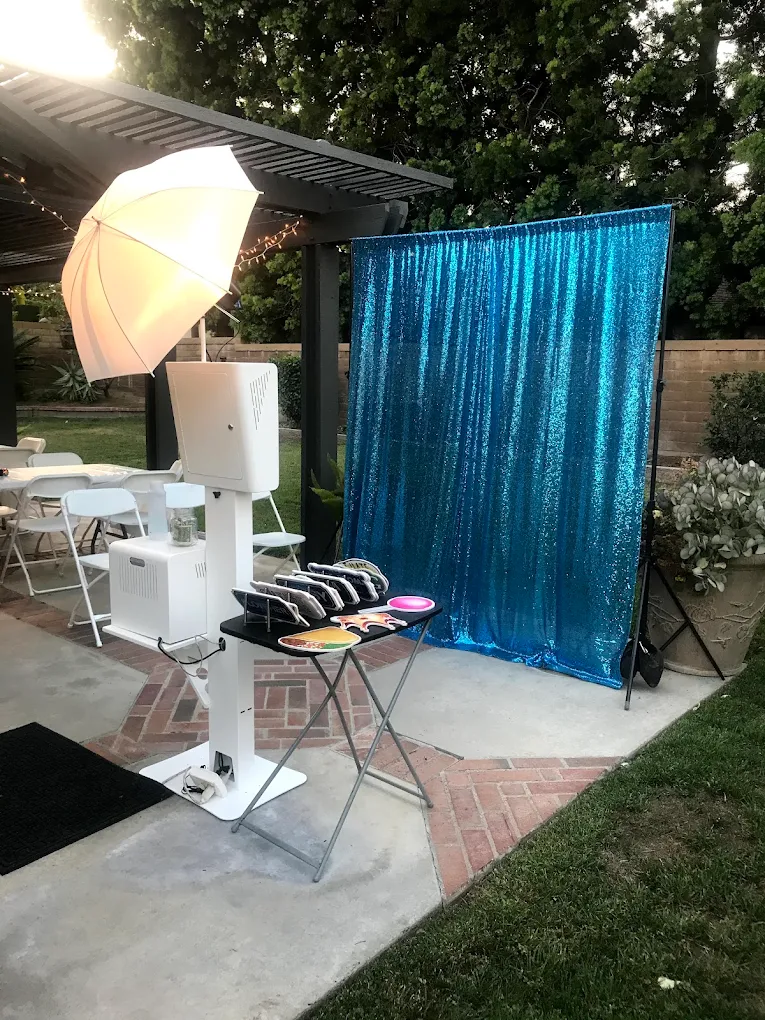 ️ Lucky Frog Photo Booth ️ Photo Booth Rental Orange County