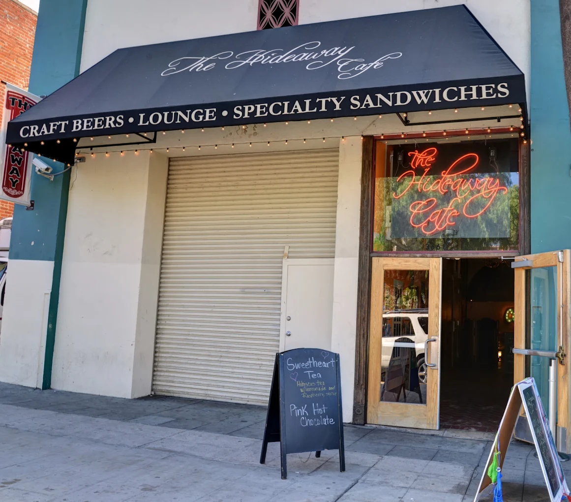 The Hideaway Cafe & Lounge