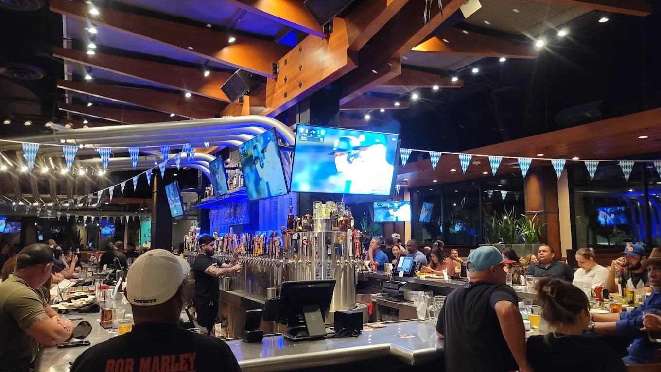 Yard House