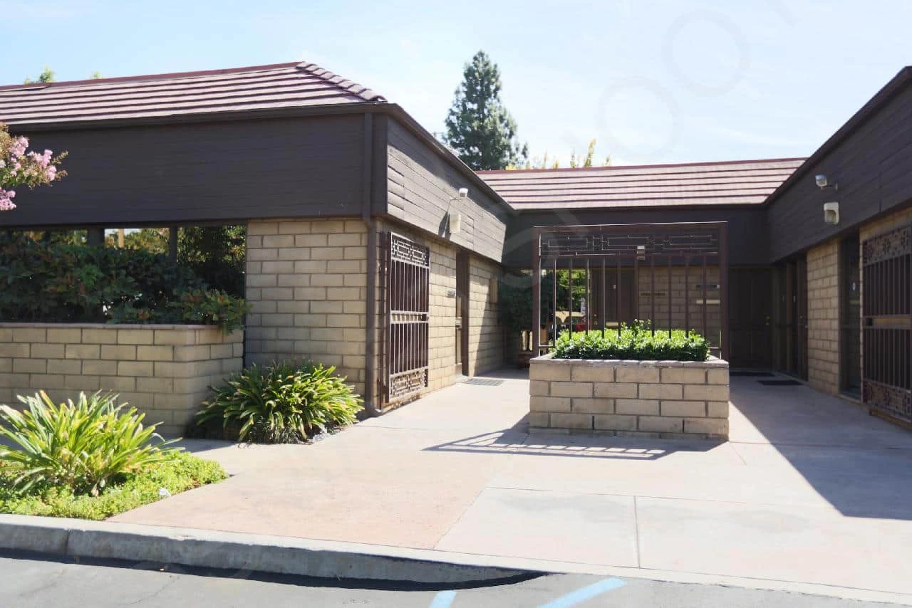 Riverside Cosmetic Dentist - Dr. Ali Shmara