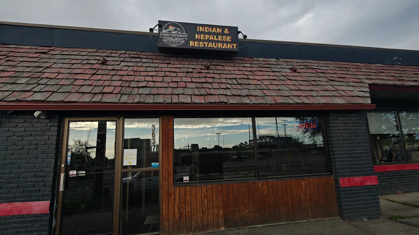 Everest Restaurant
