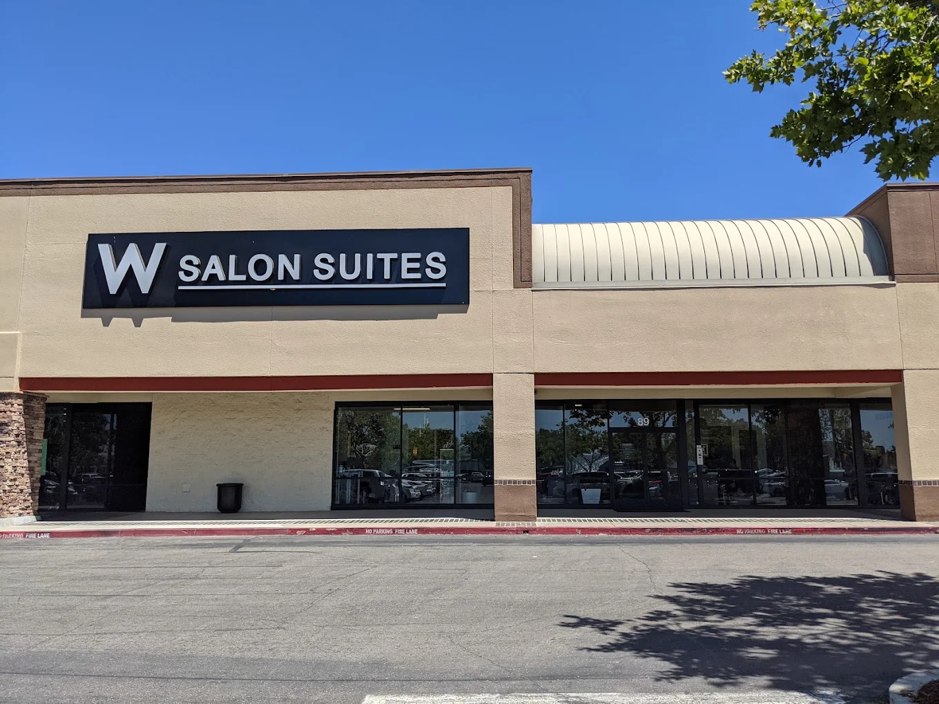 W Salon Suites Roseville