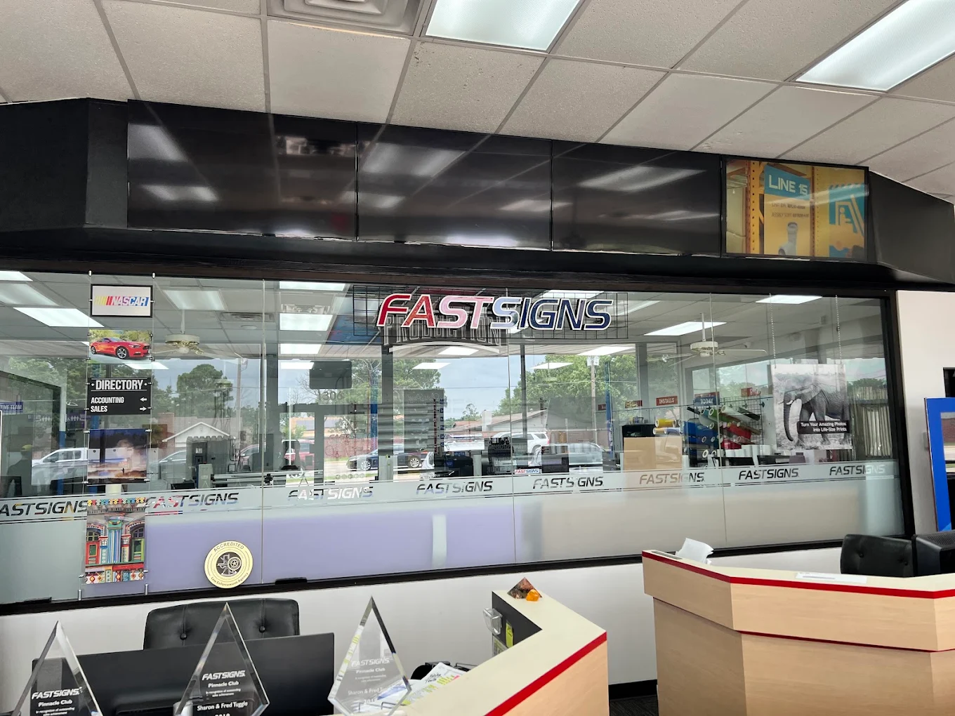 FASTSIGNS