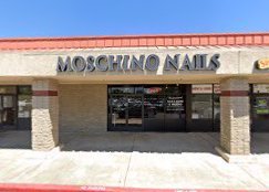 MOSCHINO NAILS
