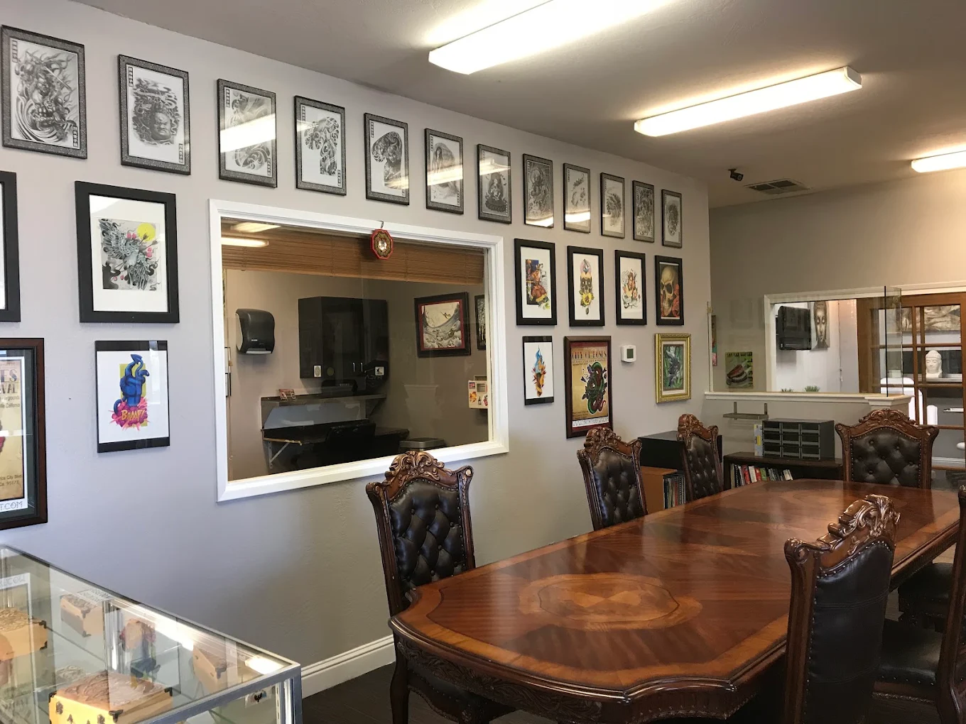 Dv8 Tattoo and Body Piercing