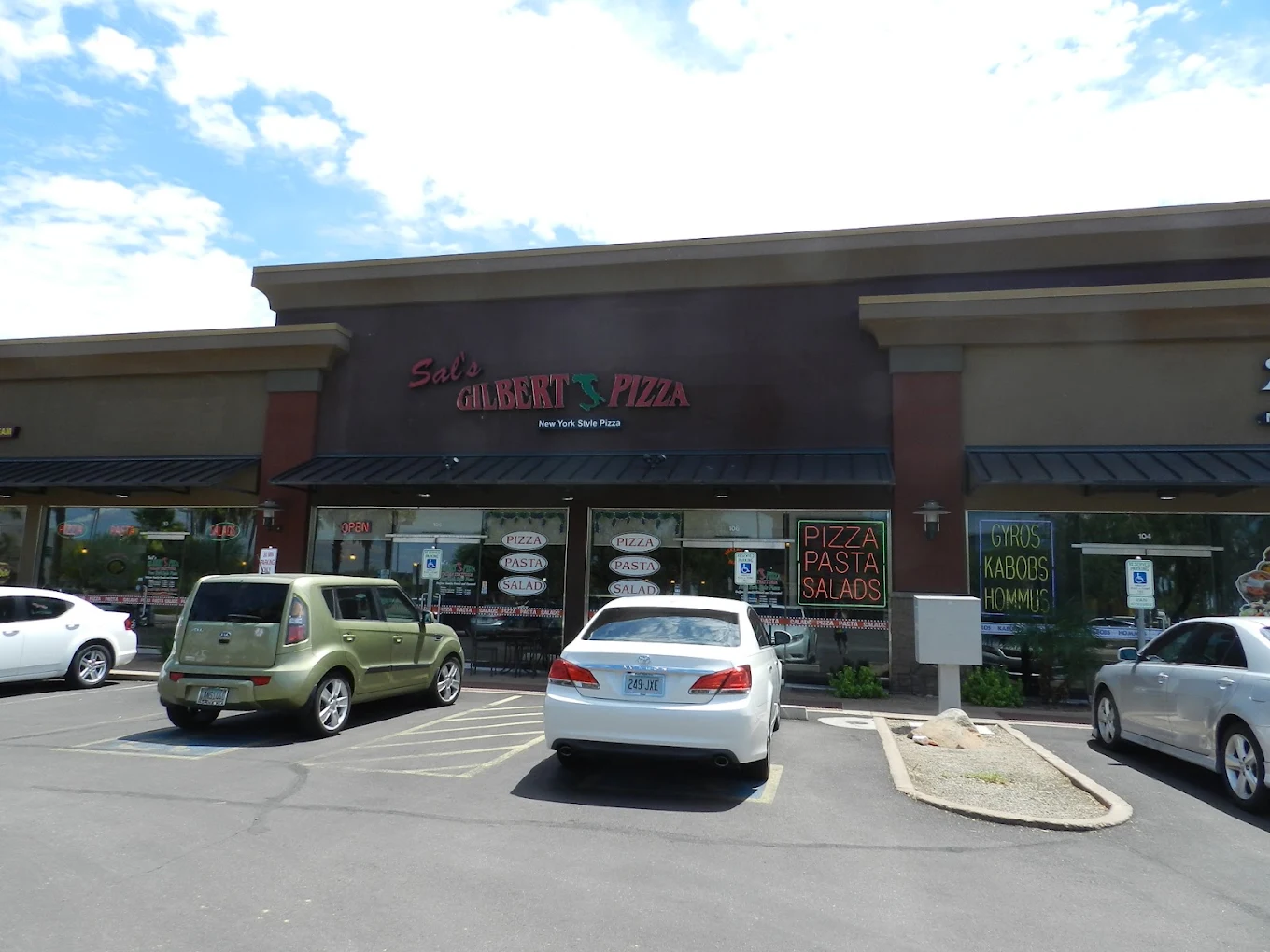 Sal's Gilbert Pizza