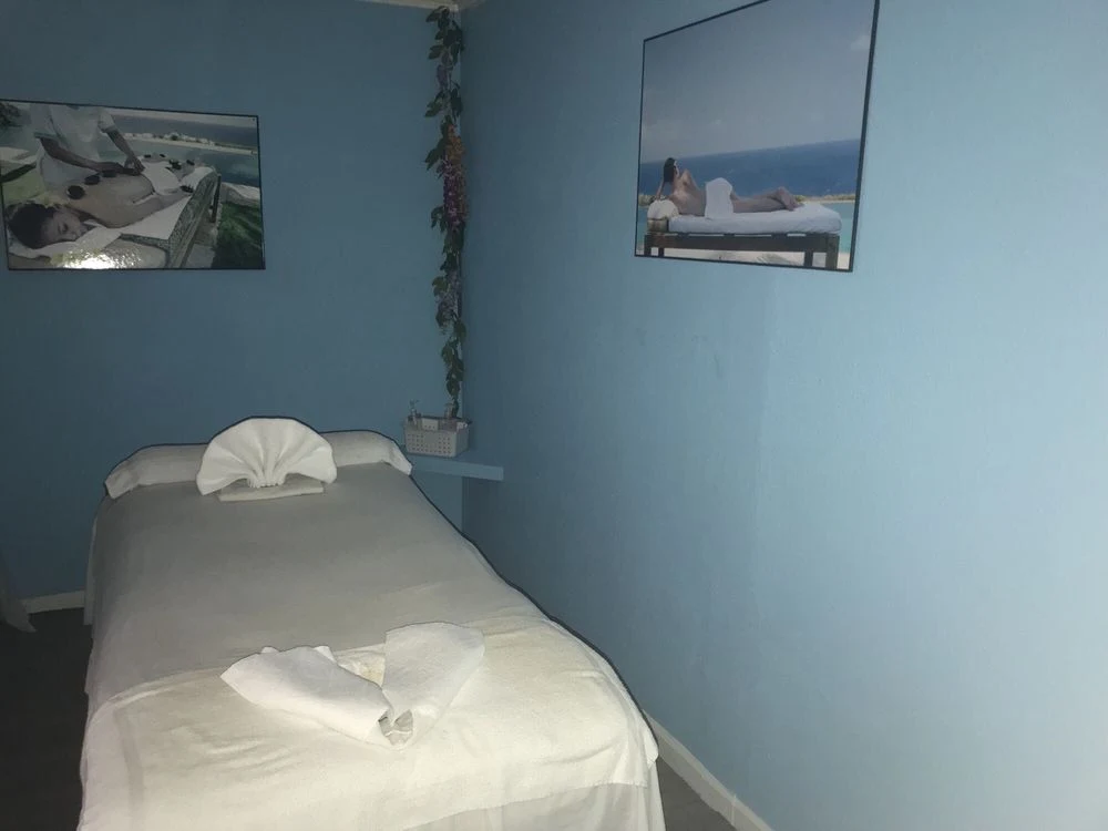 Sisters Massage