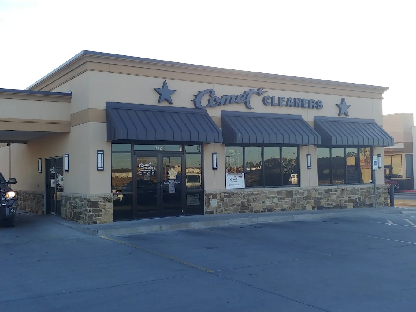 Comet Cleaners