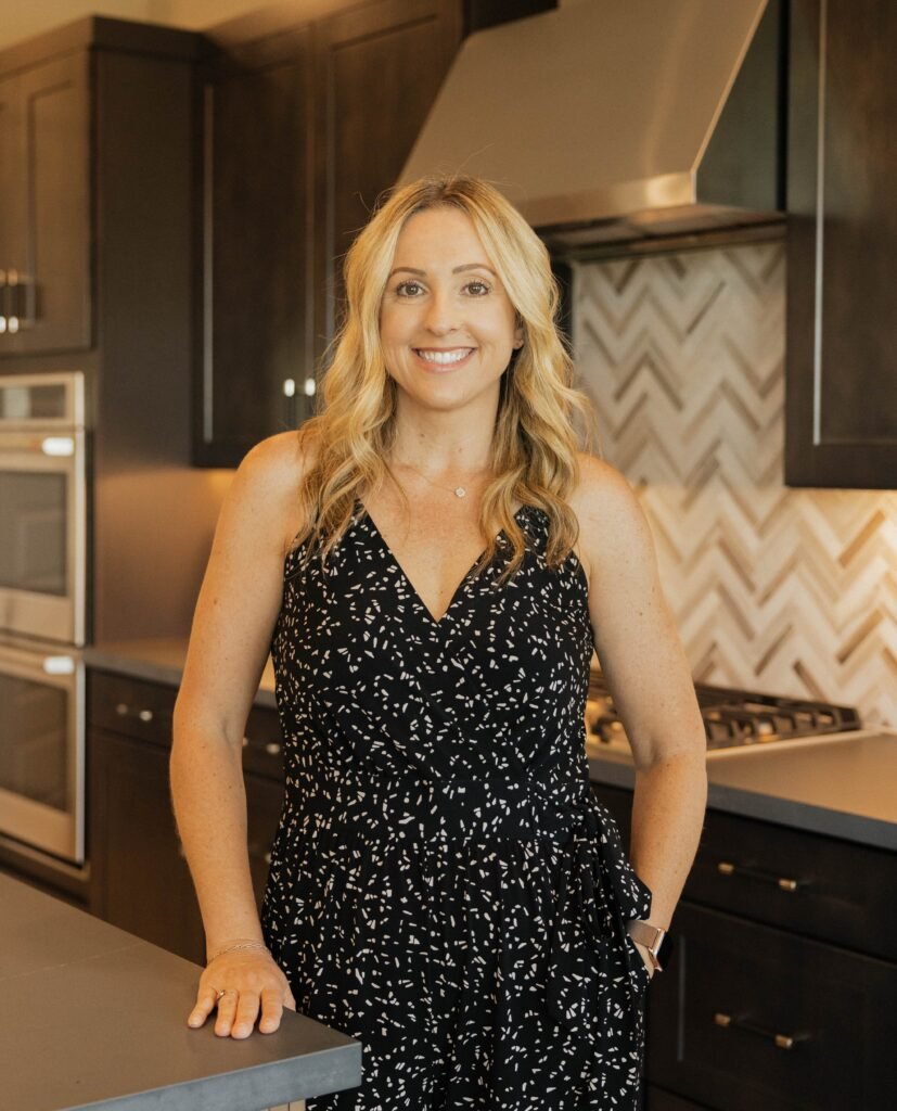 The Home Selling Team : Janine Igliane
