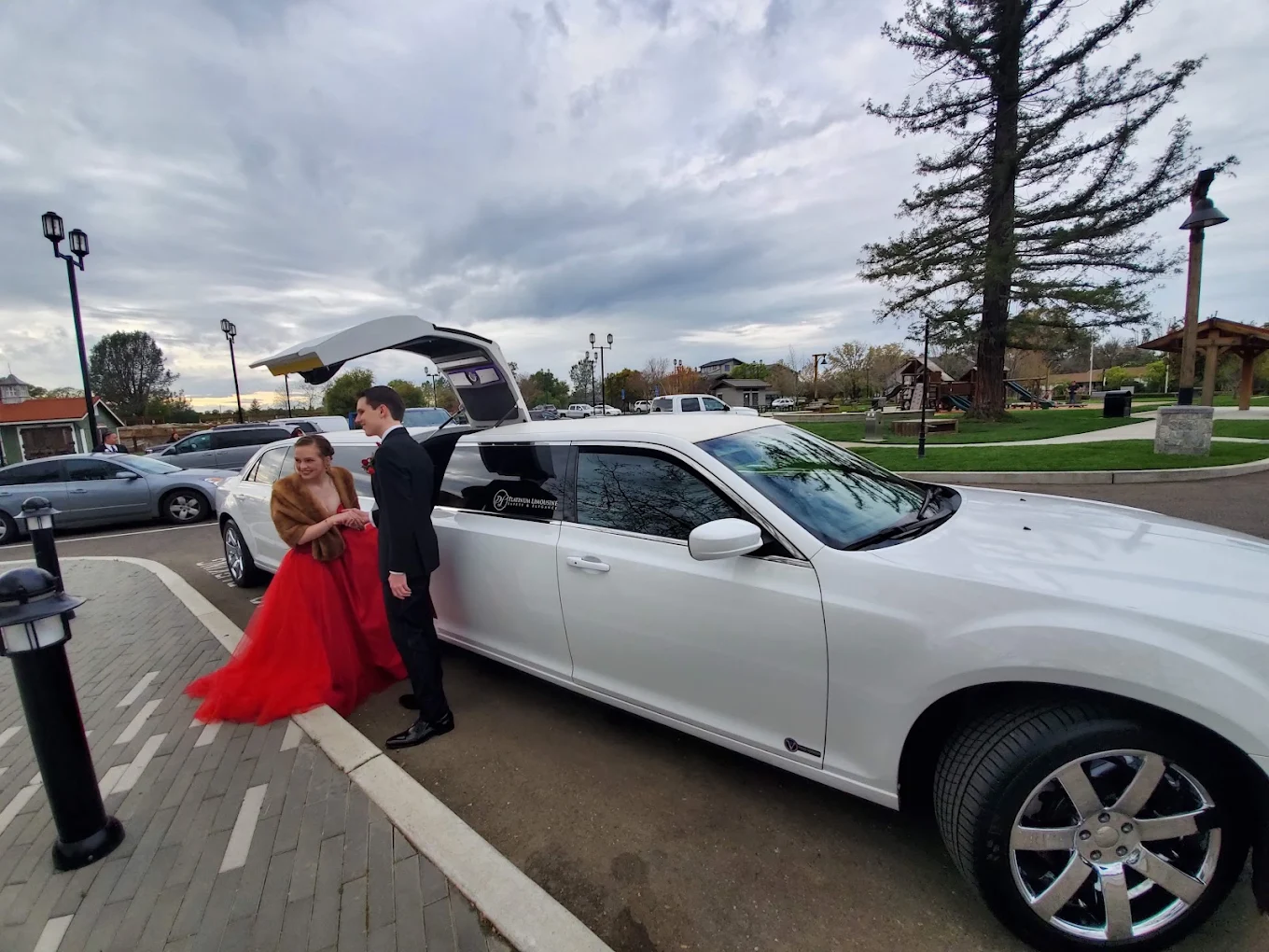 Platinum Limousine LLC