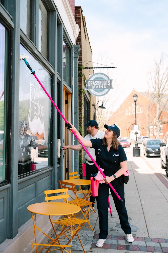 Pink's Windows