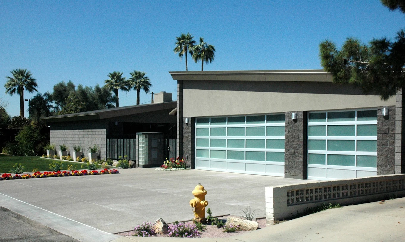 James M Day & Associates