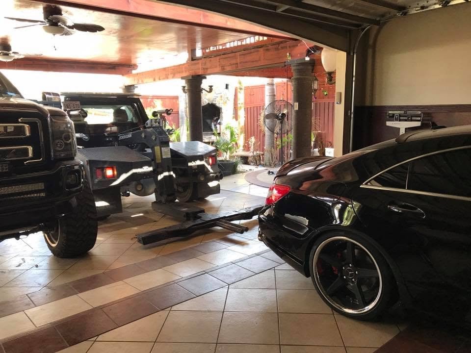 Luna's Towing Service