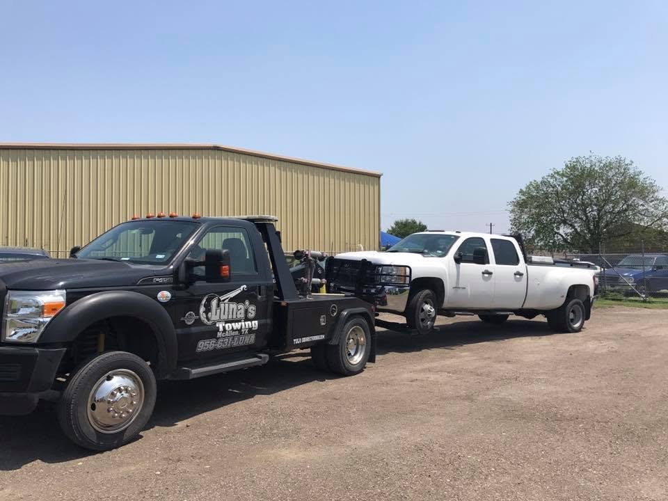 Luna's Towing Service