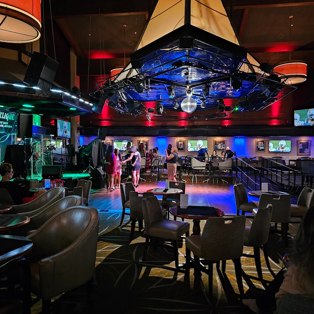 Misty's Lounge