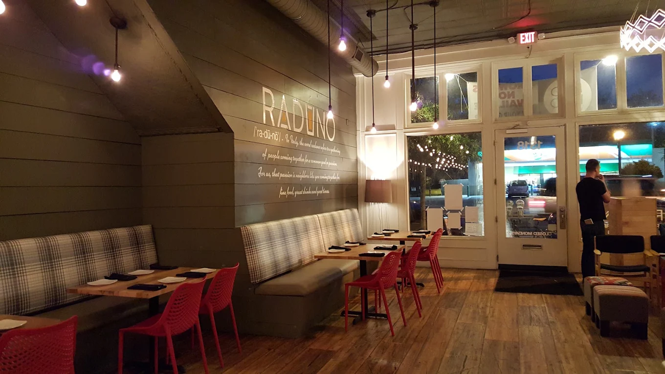 Raduno  Brick Oven & Barroom