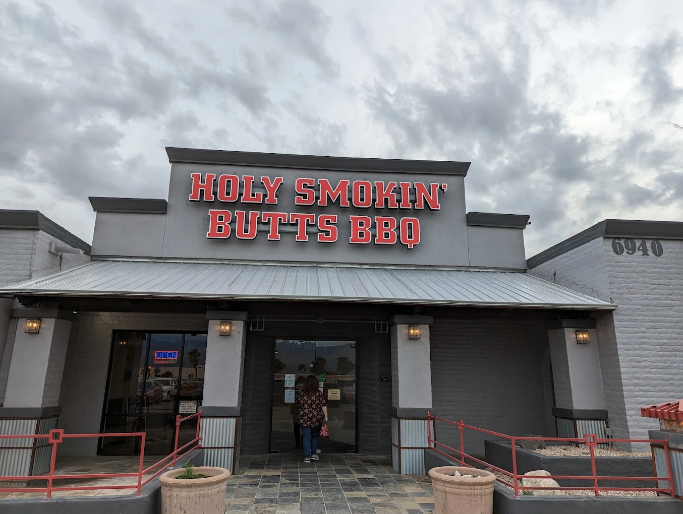 Holy Smokin Butts BBQ