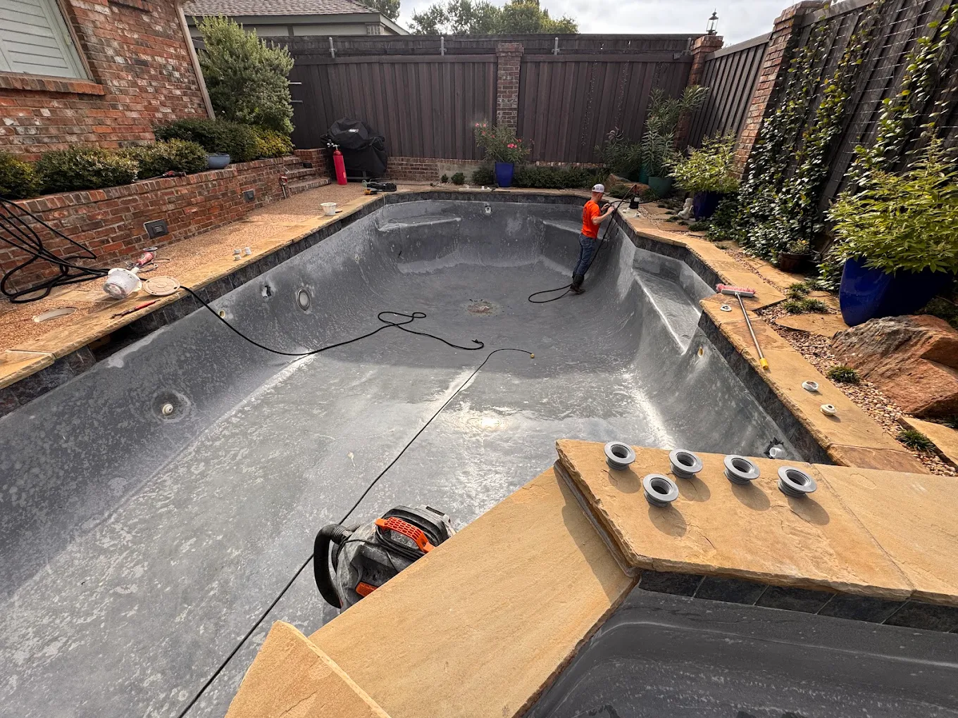 Evolution Leak Detection & Pool Repair