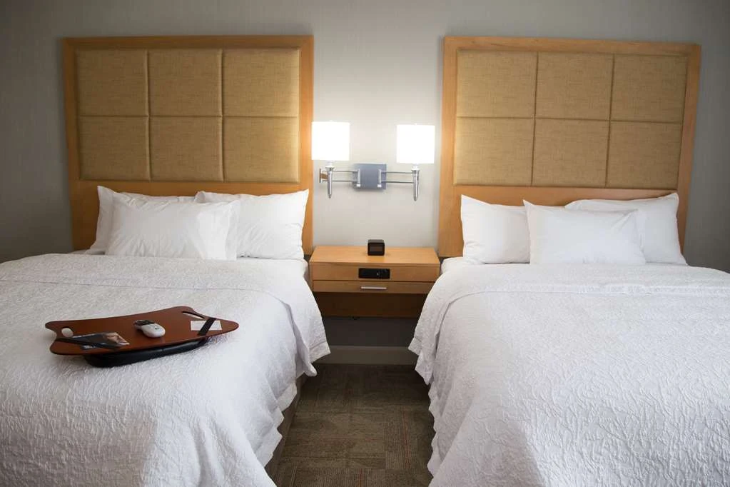Hampton Inn & Suites