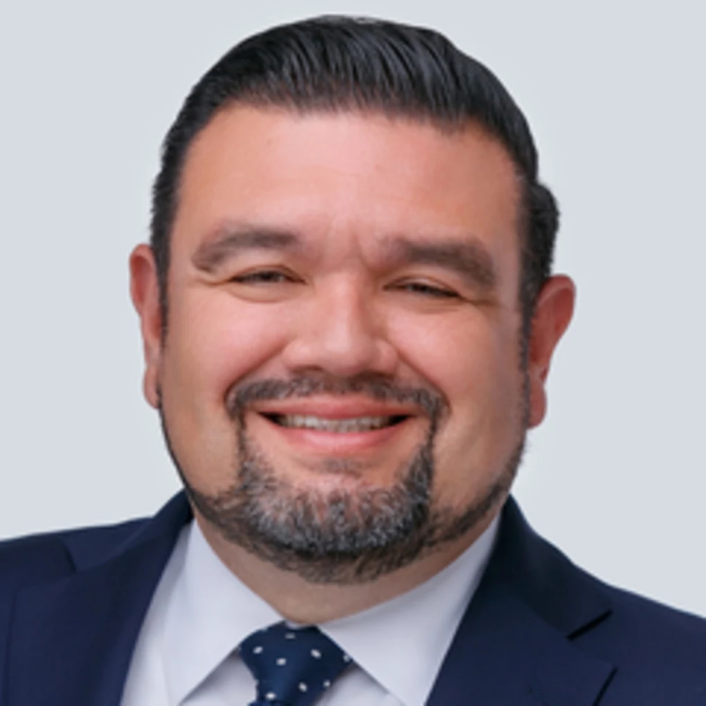 Edward Jones :  Cesar Padilla