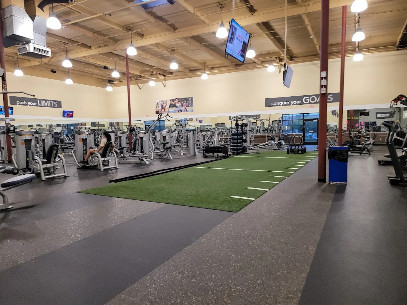 24 Hour Fitness