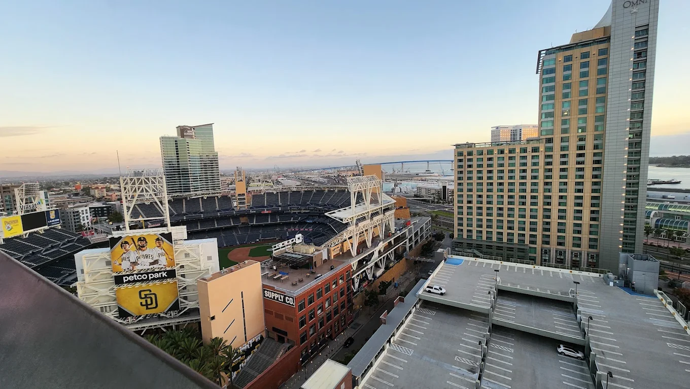 Altitude Sky Lounge