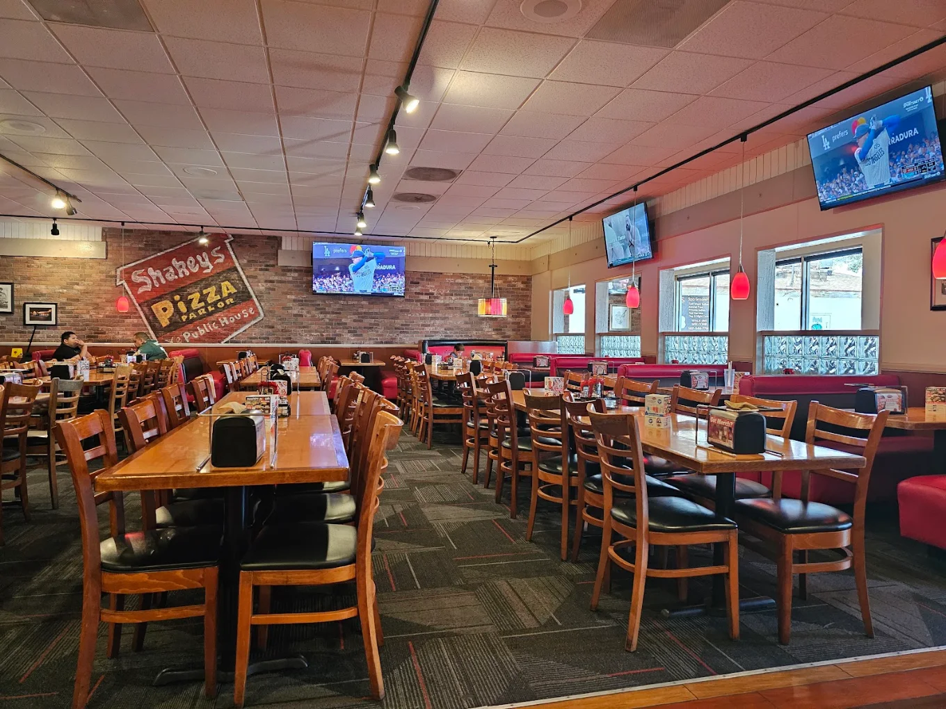 Shakey's Pizza