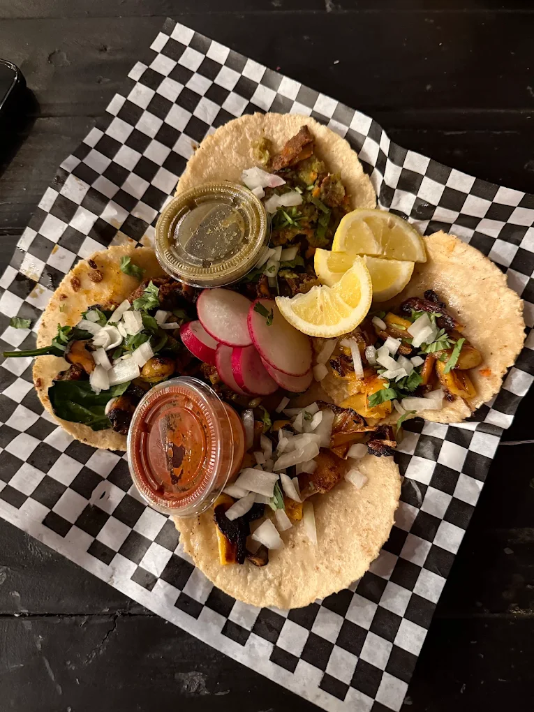 Ixmota Taqueria